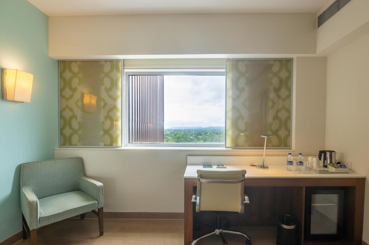 Готель Fairfield By Marriott Belagavi Екстер'єр фото