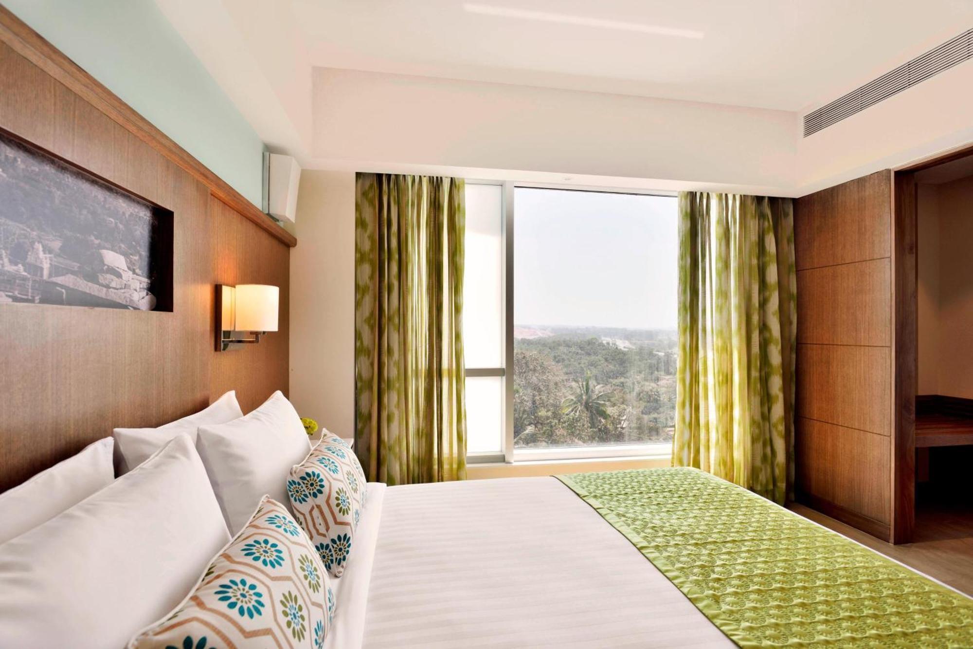 Готель Fairfield By Marriott Belagavi Екстер'єр фото